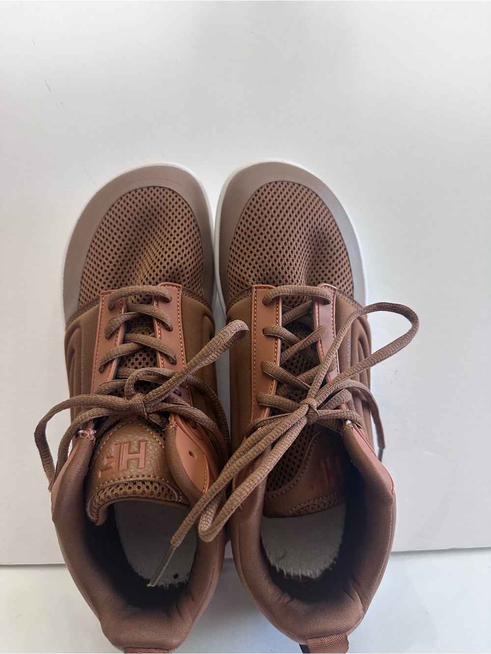 Men's Athletic Sneakers in Brown - Lightweight Lace-Up Trainers